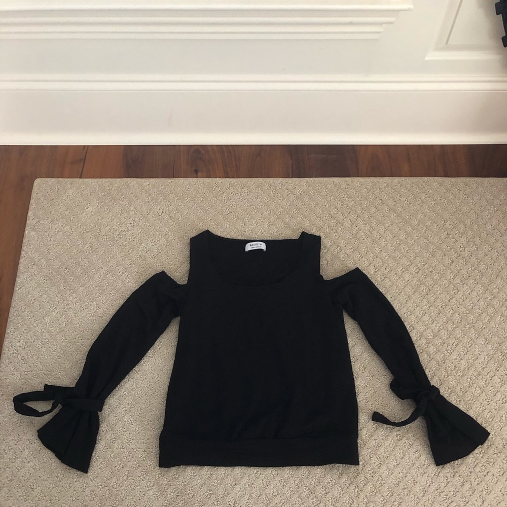 Bailey 44 Cold Shoulder Dressy Sweatshirt XS EUC So Comfy!!